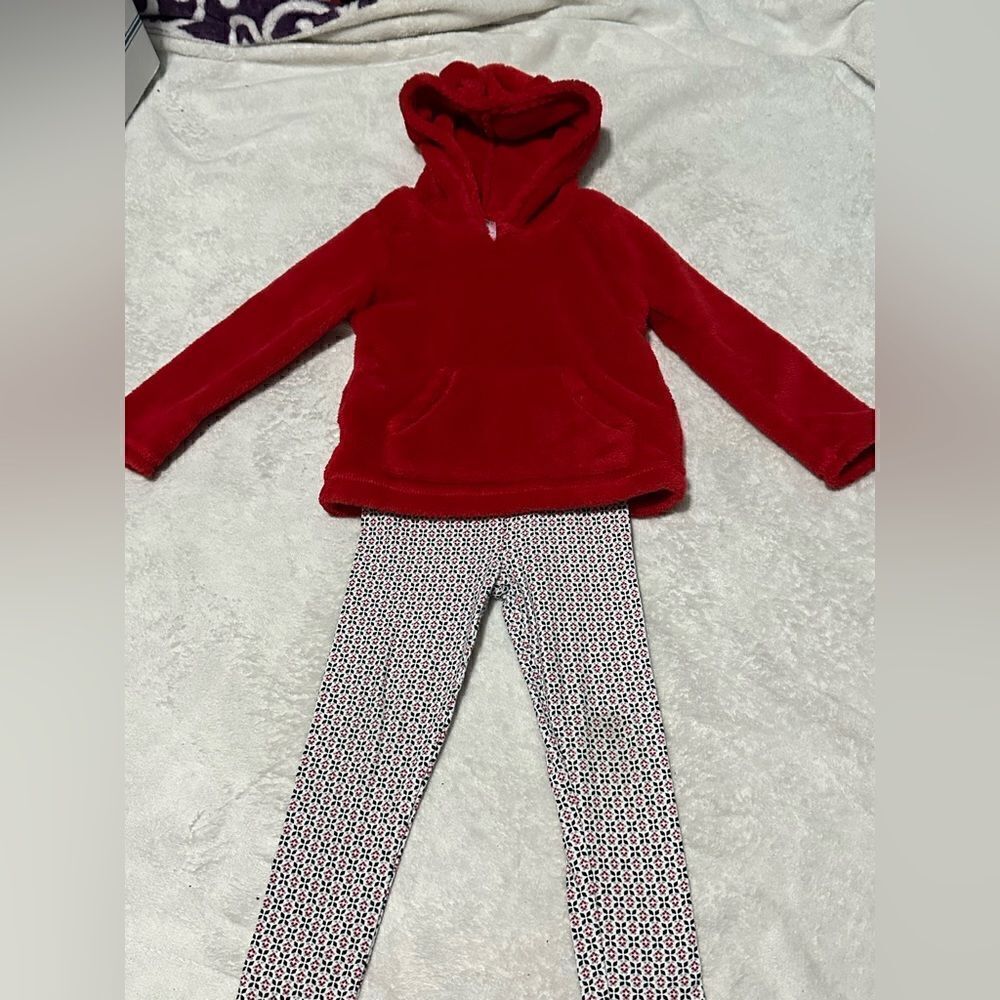 Carter’s Toddler Girls 2 piece set - size 3T
